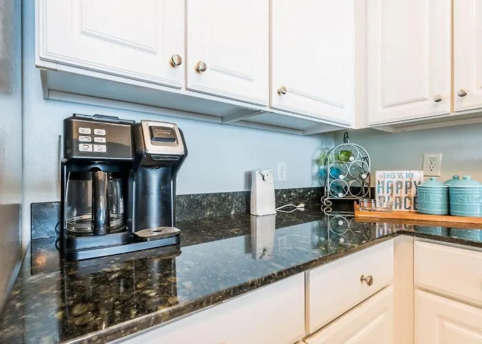 Apartment Crystal Shores West 1006 By Youngs Suncoast Gulf Shores
