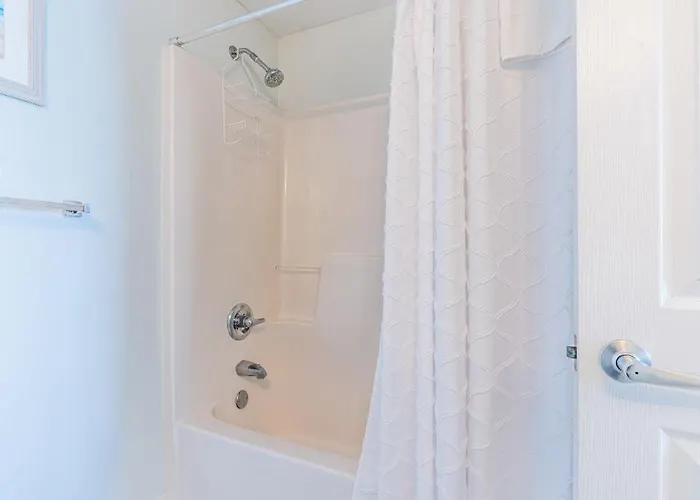 Apartment Crystal Shores West 1006 By Youngs Suncoast *